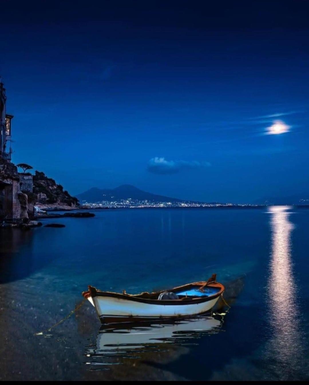 Holiday Home Un Posto Solare Napoli Eksteriør bilde